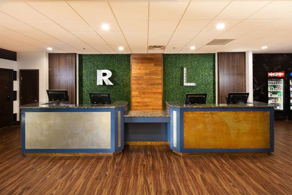 Ramada Plaza By Wyndham Omaha Hotel Interior photo